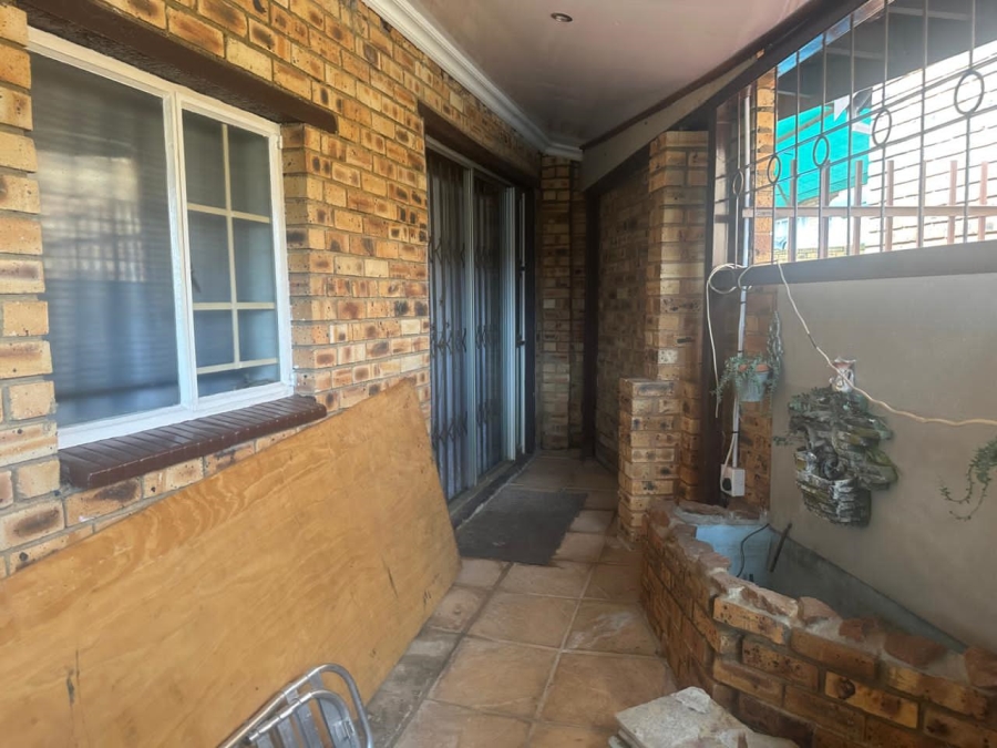 3 Bedroom Property for Sale in Safari Gardens North West